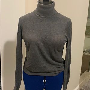 Lightweight cotton turtle neck